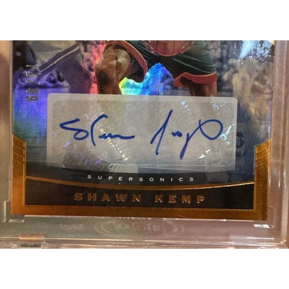 2020-21 Crown Royale Shawn Kemp Copper HOF Auto /99 Supersonics Legend Ink